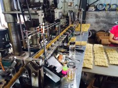 鋼絲刷生產(chǎn)車間